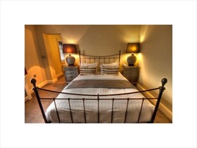 The Commercial Hotel