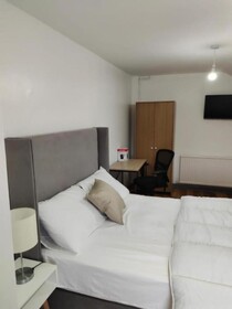 Oyo The Silver City Hotel
