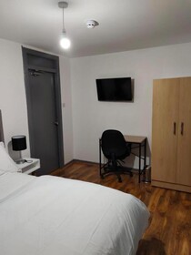 Oyo The Silver City Hotel