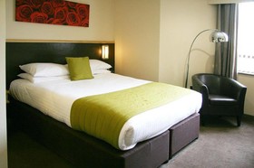 Damon's Hotel