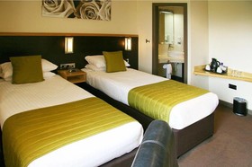 Damon's Hotel