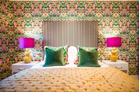 Dewars Restaurant & Rooms
