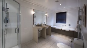 Bedford Lodge Hotel