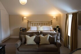 Bedford Lodge Hotel