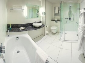 Bedford Lodge Hotel