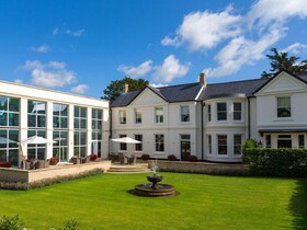 Bedford Lodge Hotel