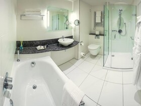 Bedford Lodge Hotel