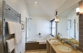 Bedford Lodge Hotel