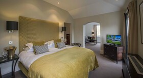 Bedford Lodge Hotel