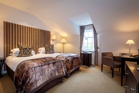 Bedford Lodge Hotel