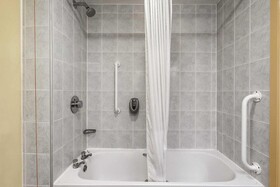 Days Inn by Wyndham Watford Gap