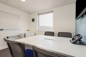 Days Inn by Wyndham Watford Gap