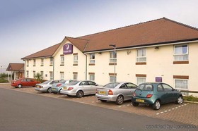 Premier Inn Oldham Central