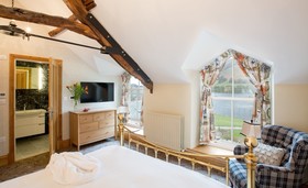 Waternook Lakeside Accommodation