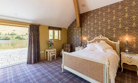 Waternook Lakeside Accommodation