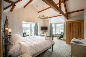 Waternook Lakeside Accommodation