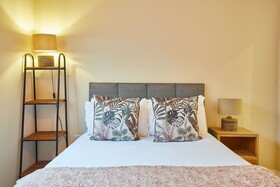 Host Stay Watch House