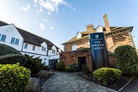 Swan's Nest Hotel