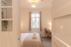 Crescent House Apartments
