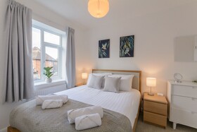 Crescent House Apartments