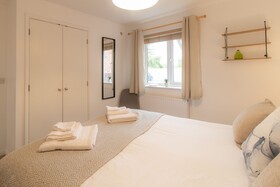 Crescent House Apartments