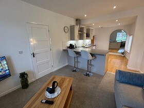 Crescent House Apartments