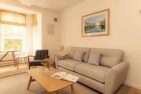Crescent House Apartments