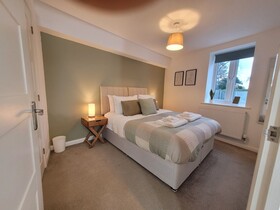 Crescent House Apartments