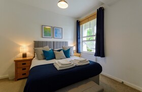Crescent House Apartments