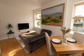 Crescent House Apartments