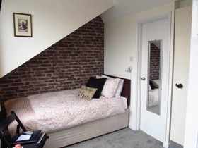 Broadlands Guest House
