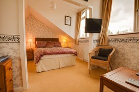 Broadlands Guest House