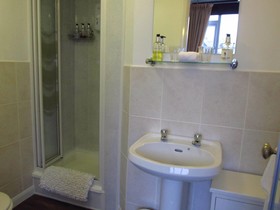 Broadlands Guest House