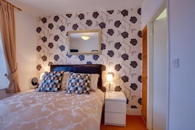 Broadlands Guest House
