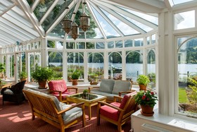 Lakeside Hotel & Spa