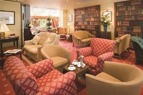 Lakes Hotel and Spa