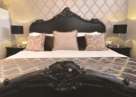 Lakes Hotel and Spa