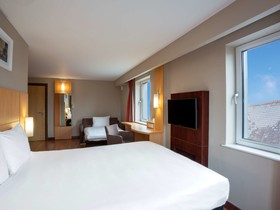 ibis Belfast Queens Quarter