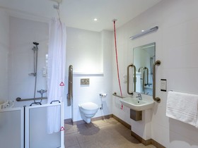 ibis Belfast Queens Quarter
