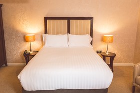 Malone Lodge Hotel & Apartments