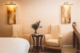 Malone Lodge Hotel & Apartments