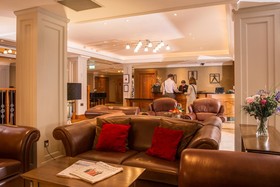 Malone Lodge Hotel & Apartments