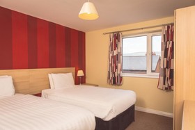 Malone Lodge Hotel & Apartments