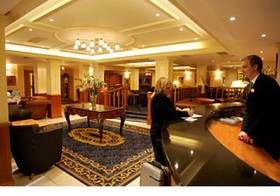 Malone Lodge Hotel & Apartments