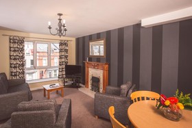 Malone Lodge Hotel & Apartments