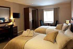 Malone Lodge Hotel & Apartments