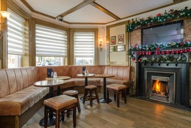 Parador Lodge
