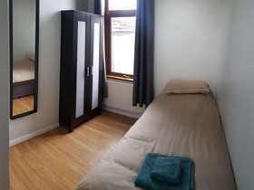 Shaftesbury Avenue Townhouse