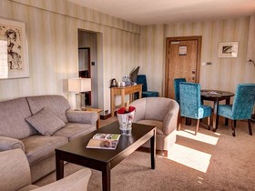 Stormont Hotel