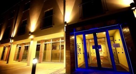 Belmore Court & Motel